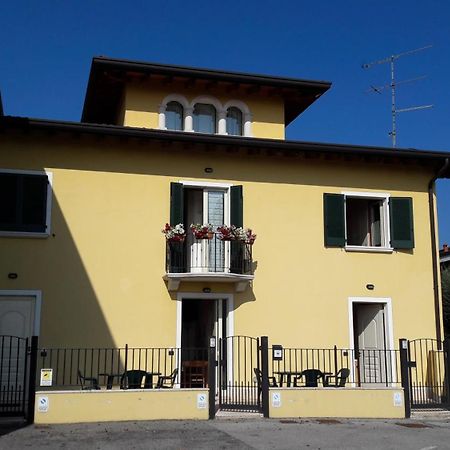 Appartamenti Esmera Desenzano del Garda Exterior foto