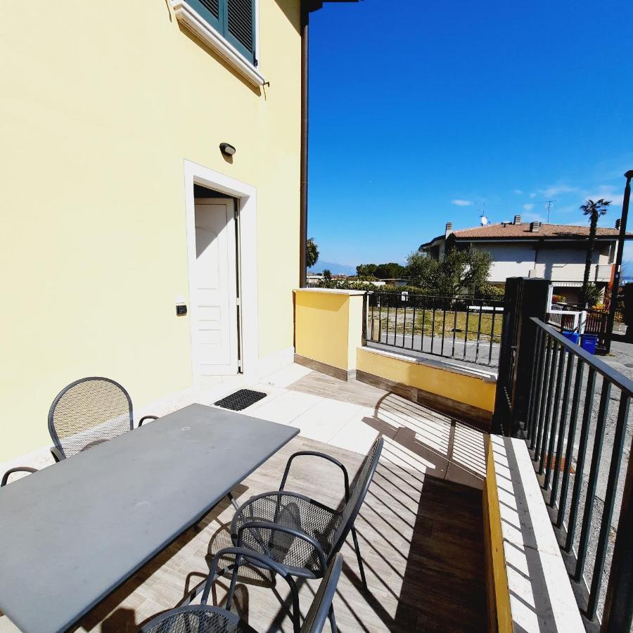 Appartamenti Esmera Desenzano del Garda Exterior foto