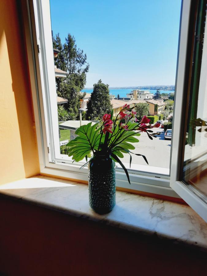 Appartamenti Esmera Desenzano del Garda Exterior foto