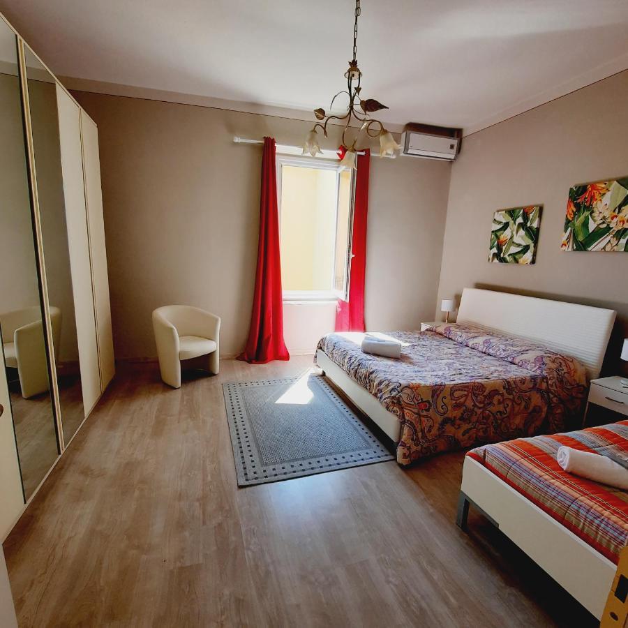 Appartamenti Esmera Desenzano del Garda Exterior foto
