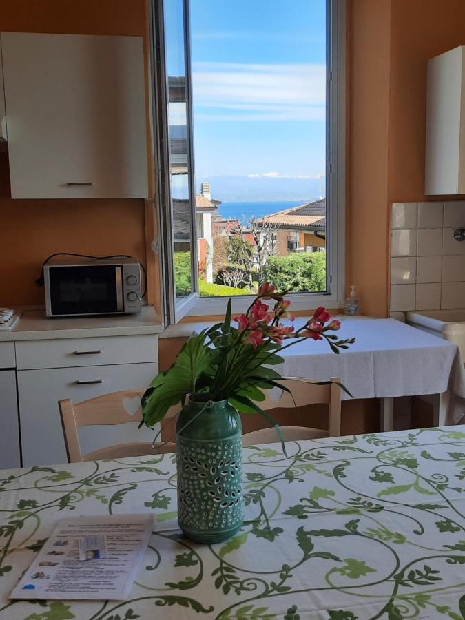 Appartamenti Esmera Desenzano del Garda Exterior foto