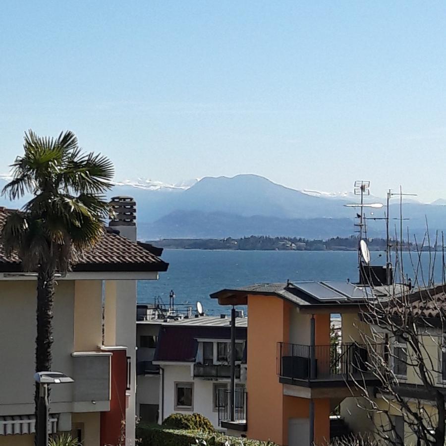 Appartamenti Esmera Desenzano del Garda Exterior foto